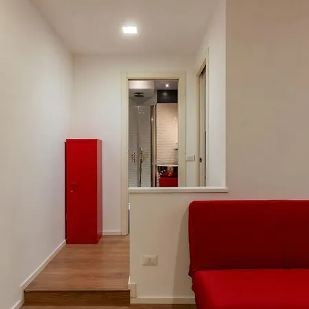 Guesthost - Homey Near San Giovanni Apartament
